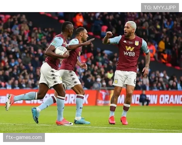 阿森纳边路进攻逐渐成型，新援表现稳健增强竞争力